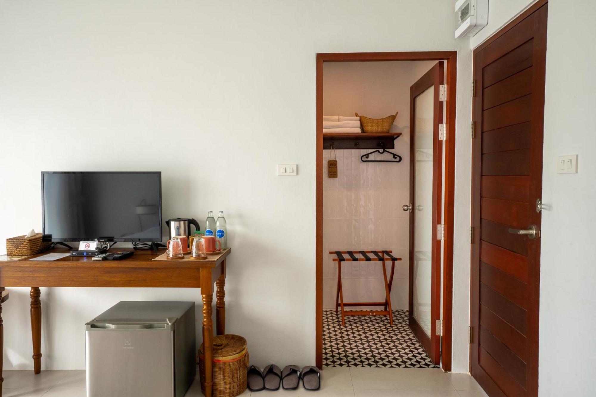 Hotel Ploen Pirom Bangkok Zewnętrze zdjęcie